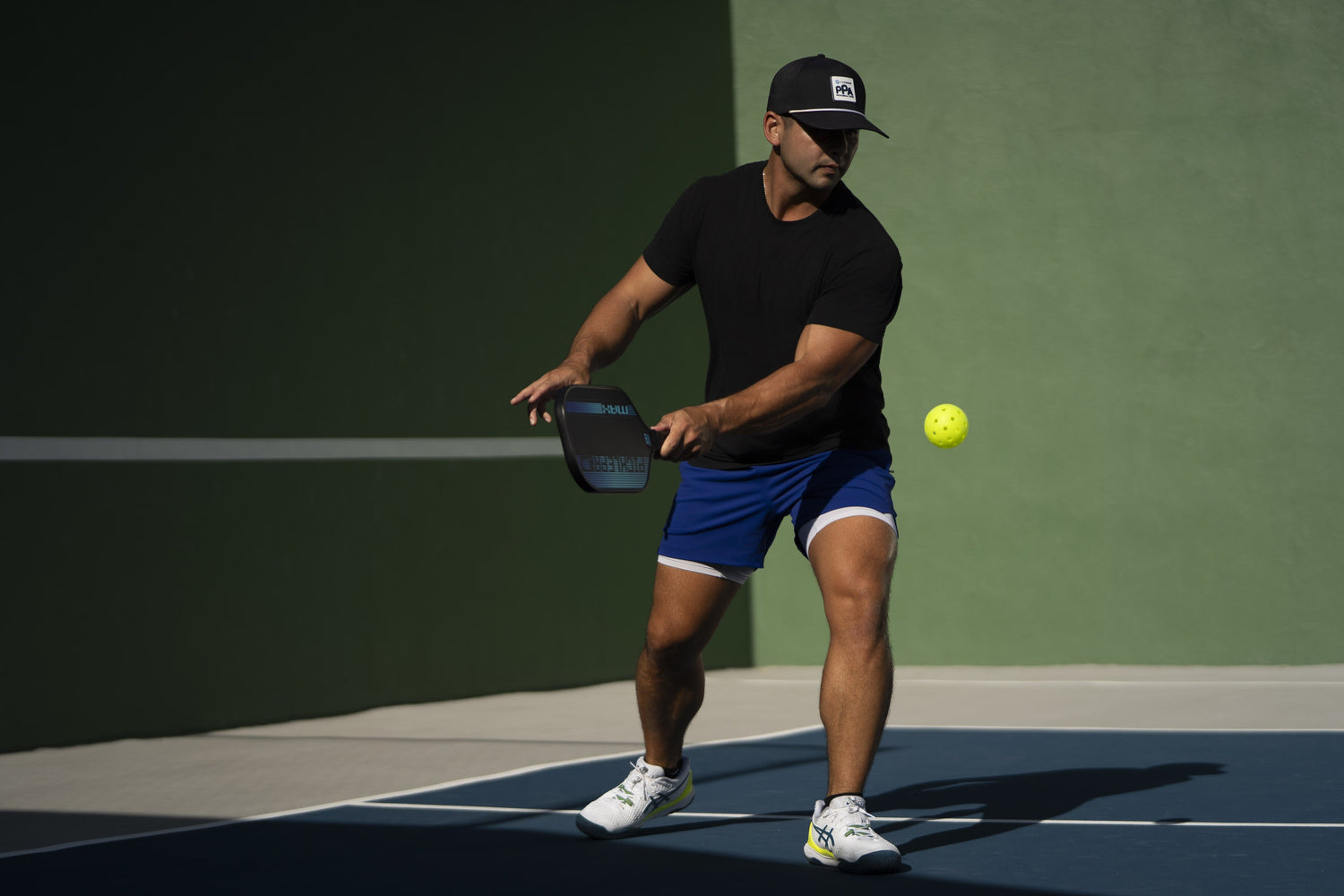 What Makes a Pickleball Paddle Pro? | Expert Guide